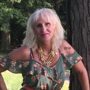 Meet your Posher, Gail